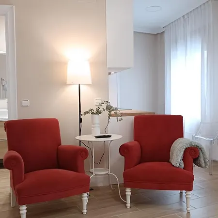 Apartment Ciudad Del Encaje 1 *